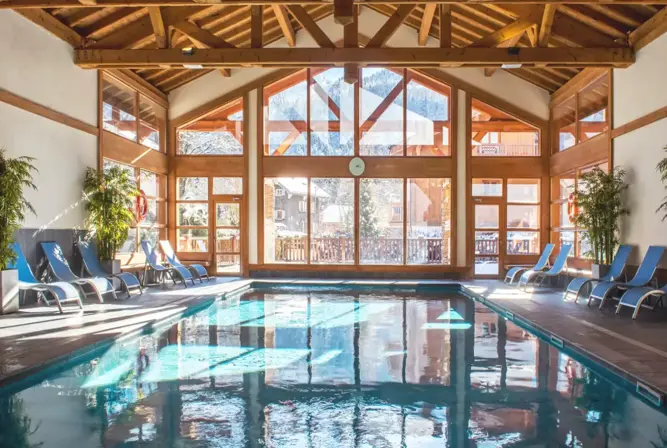 La Reine des Pres-Samoens-Indoor pool (2).webp