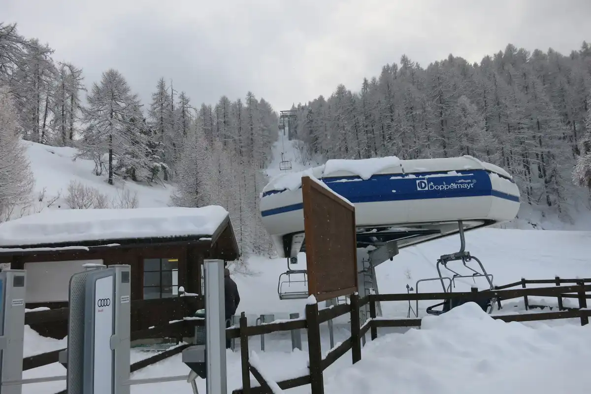Skiing in Montgenevre: Serra Logna Chairlift