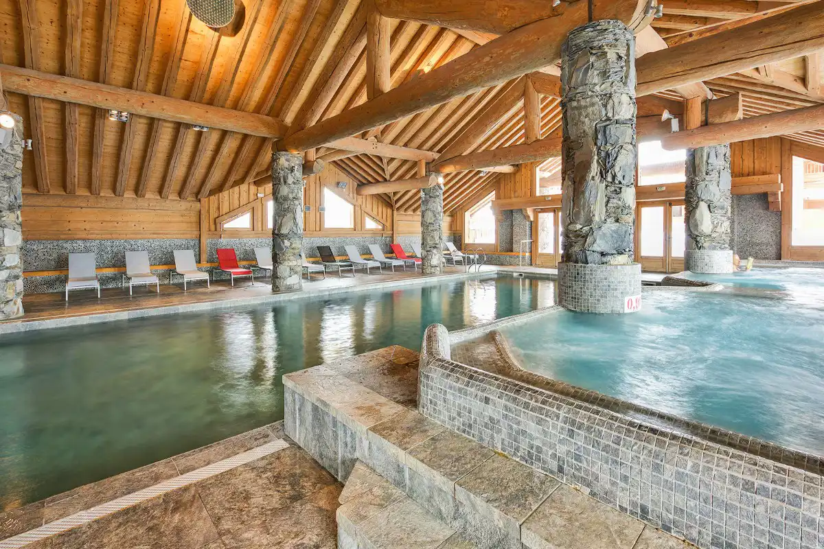Les Cimes Blanches, La Rosiere (self catered apartments) - Indoor Pool