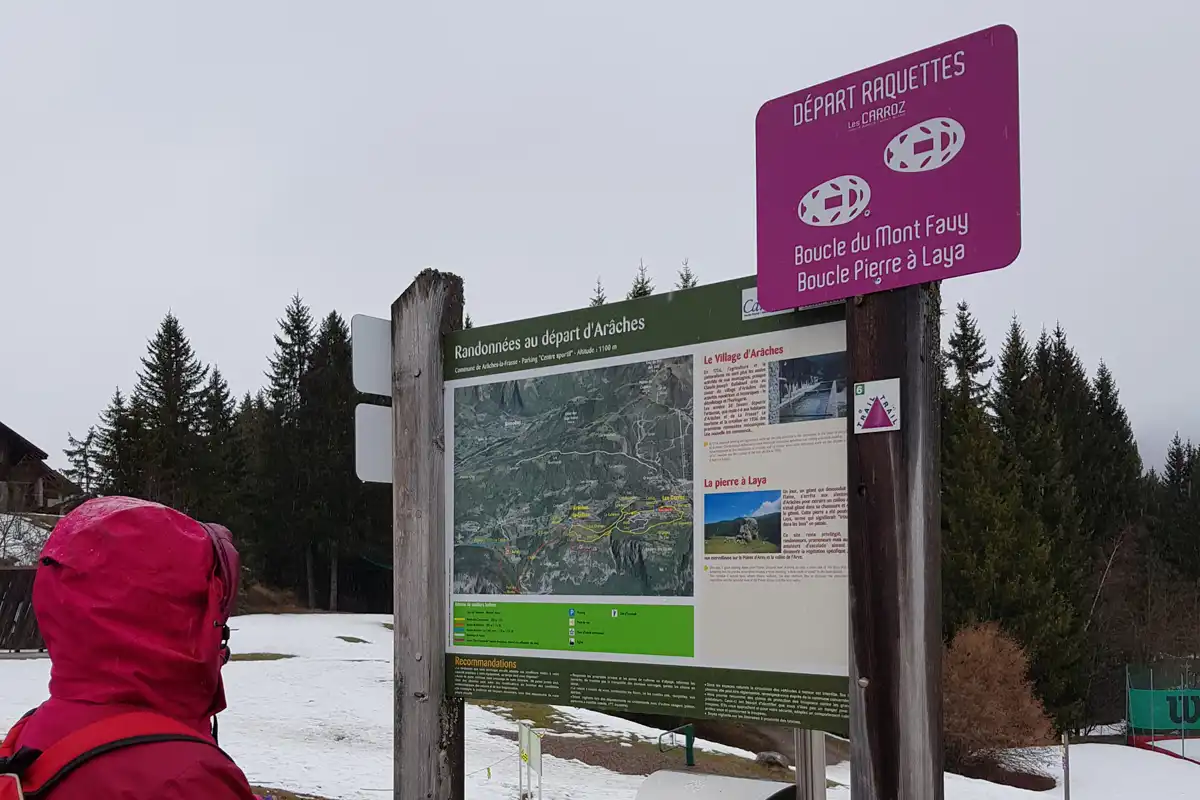 Hiking in the snow from Les Carroz