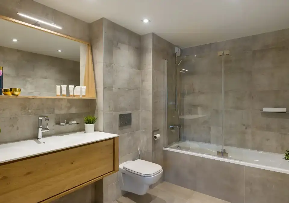 Annapurna (B203-3 bed 8STD), Les Gets (self catered apartments) OPT (3).jpg