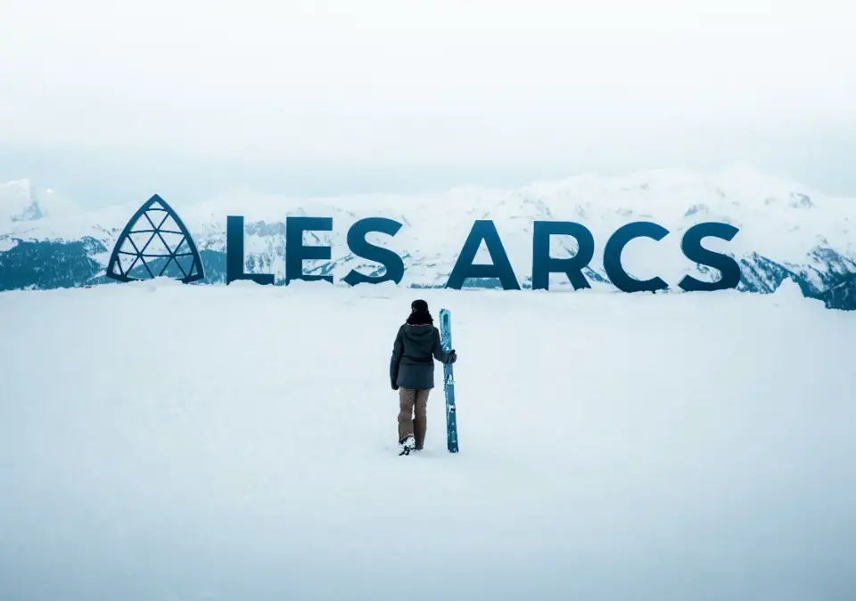 Les Arcs sign (@nick_mge).webp