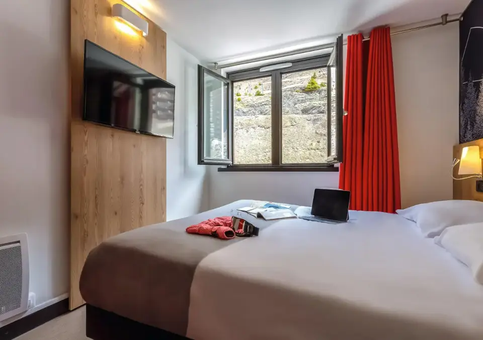 Les Cimes du Soleil-Avoriaz-Premium room (2).webp