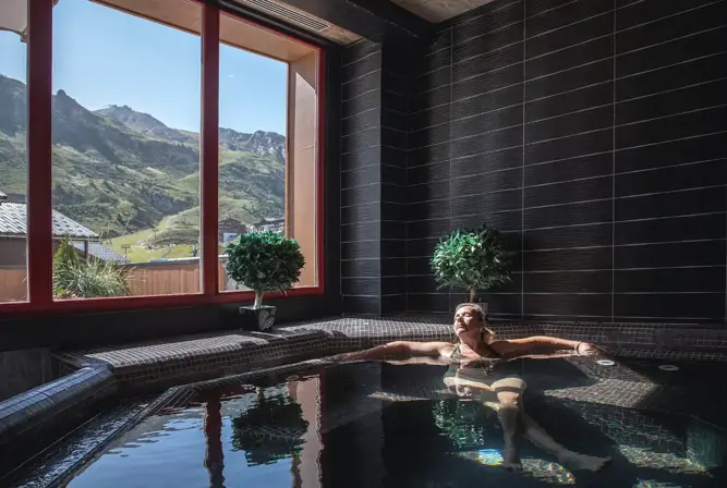 Le Telemark-Tignes le Lac-Hot tub (2).webp