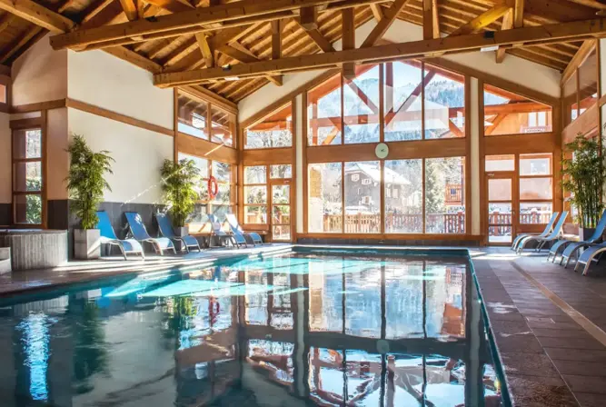 La Reine des Pres-Samoens-Indoor pool (3).webp