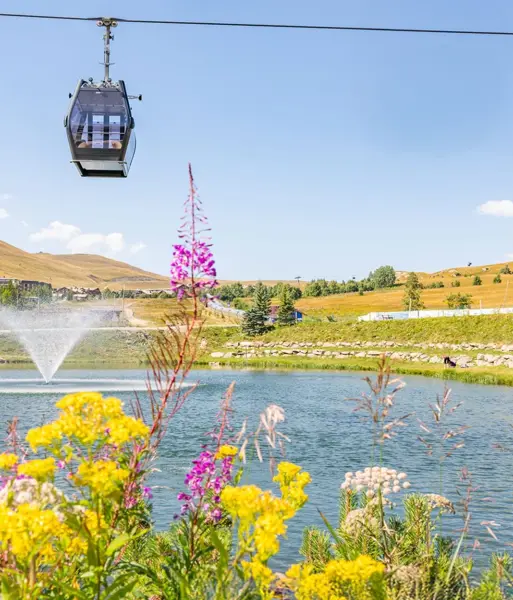 SUMMER HEADER-Alpe_dHuez gondola (©L.Royet)-2000px.webp